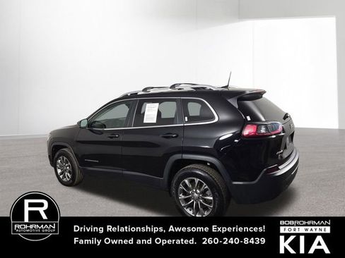 Used 2019 Jeep Cherokee Latitude Plus w/ Comfort/Convenience Group image 11