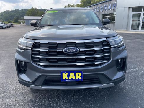 Used 2025 Ford Explorer Active w/ Active Comfort Package AWD/4WD image 4