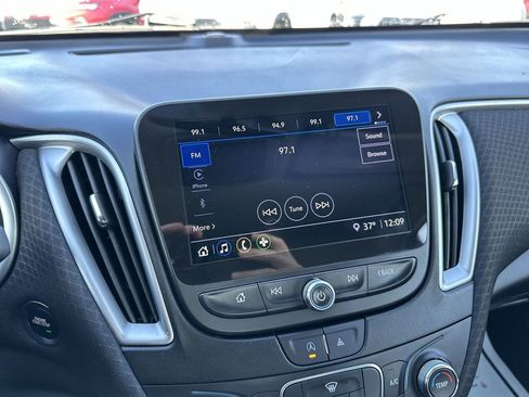 Used 2024 Chevrolet Malibu LS image 16