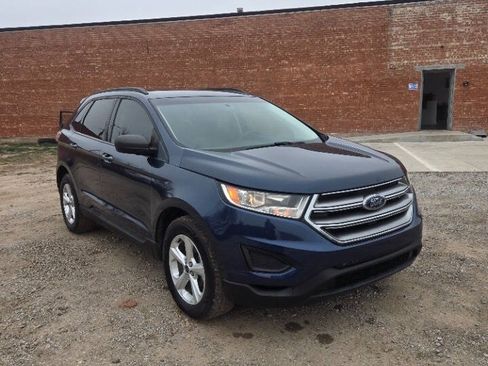 Used 2017 Ford Edge SE w/ Cargo Accessory Package FWD image 7