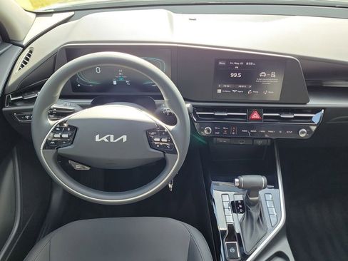 New 2026 Kia Niro LX FWD image 18
