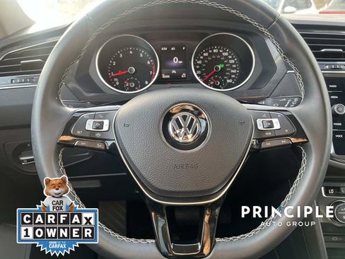Certified 2021 Volkswagen Tiguan SE image 18