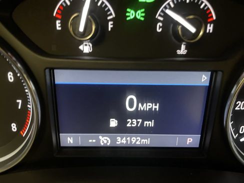 Used 2023 Buick Enclave Essence w/ LPO, Floor Liner Package FWD image 4