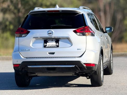 Used 2020 Nissan Rogue SV image 6