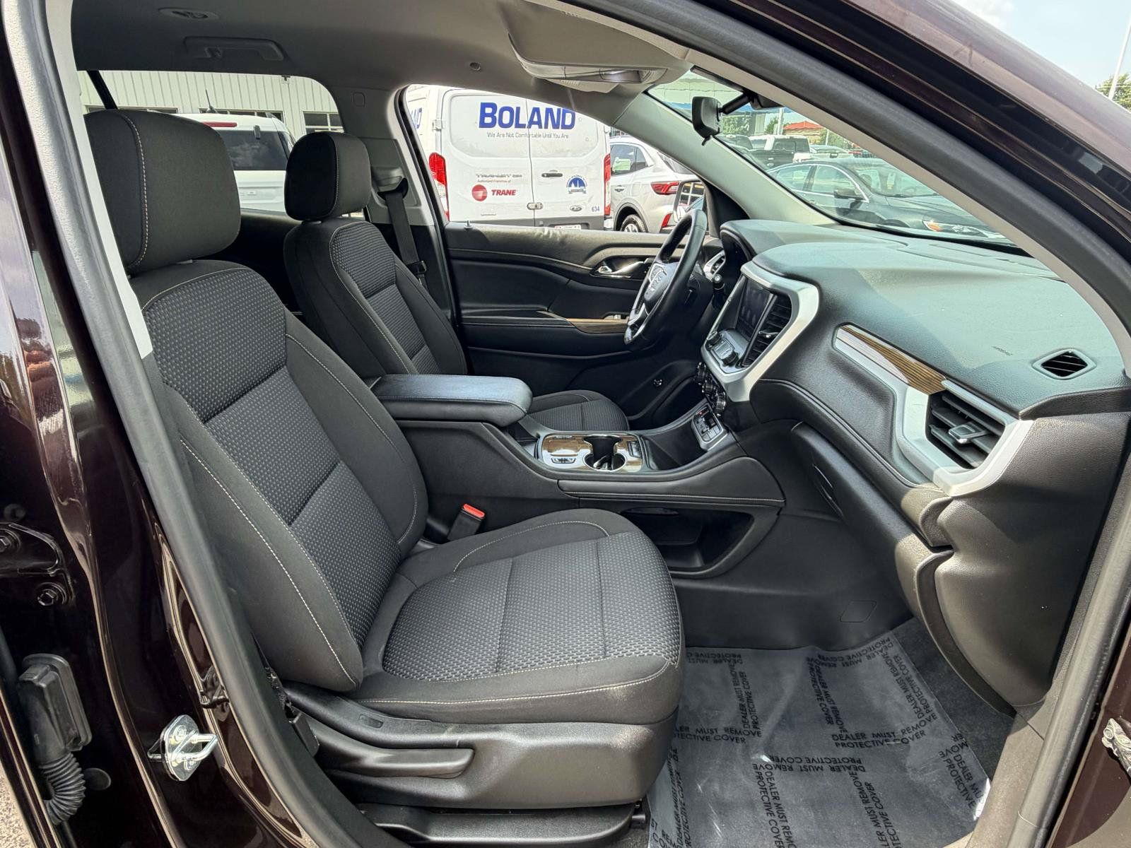 Used 2020 GMC Acadia SLE w/ Driver Convenience Package FWD image 27