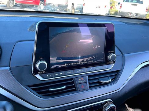 Used 2023 Nissan Altima 2.5 SR image 27