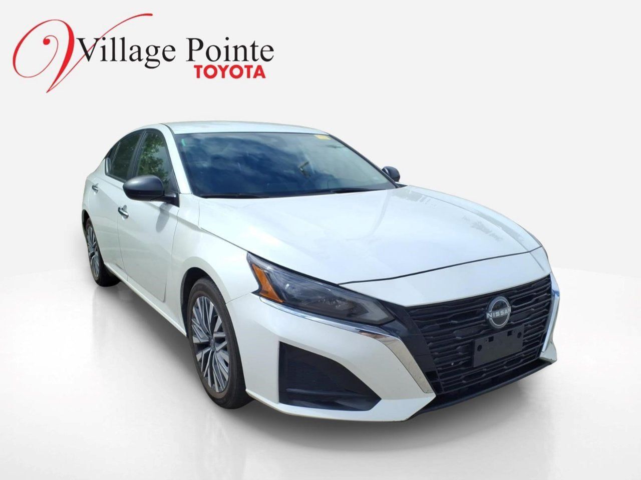 Used 2024 Nissan Altima 2.5 SV FWD image 5