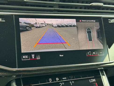 New 2025 Audi Q8 Premium Plus image 18