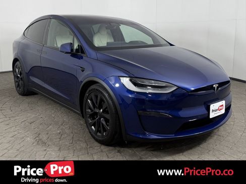 Used 2022 Tesla Model X image 1