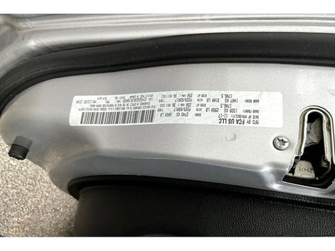 Used 2018 Dodge Grand Caravan GT FWD image 38