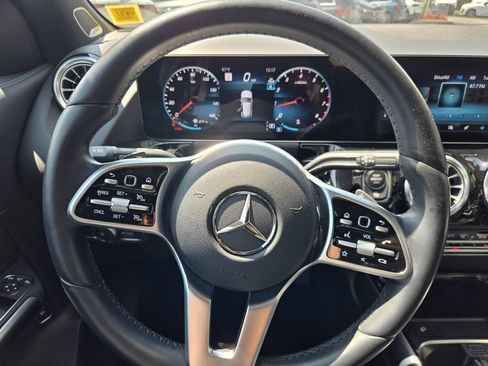 Used 2023 Mercedes-Benz GLA 250 4MATIC image 18