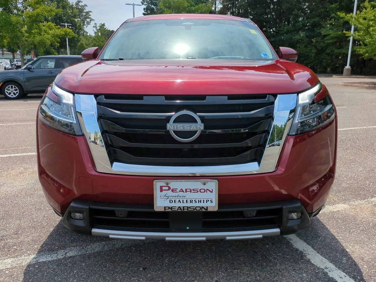 Used 2023 Nissan Pathfinder Platinum w/ Cargo Package AWD/4WD image 9