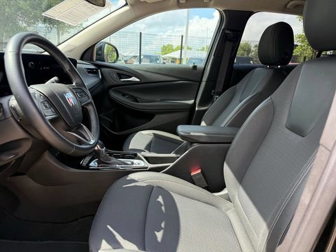 Used 2025 Buick Encore GX Preferred AWD/4WD image 10