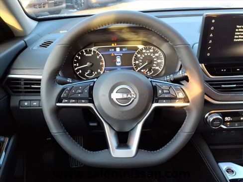 New 2025 Nissan Altima 2.5 SL FWD image 12