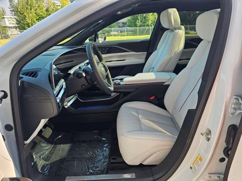 New 2026 Cadillac Lyriq Luxury AWD/4WD image 20