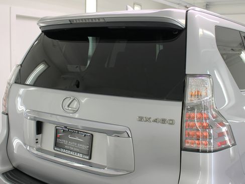 Used 2017 Lexus GX 460 Premium 4D SUV 4WD image 18
