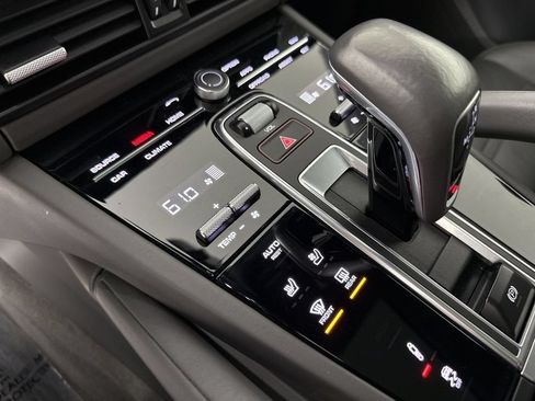 Certified 2021 Porsche Cayenne GTS AWD/4WD image 32