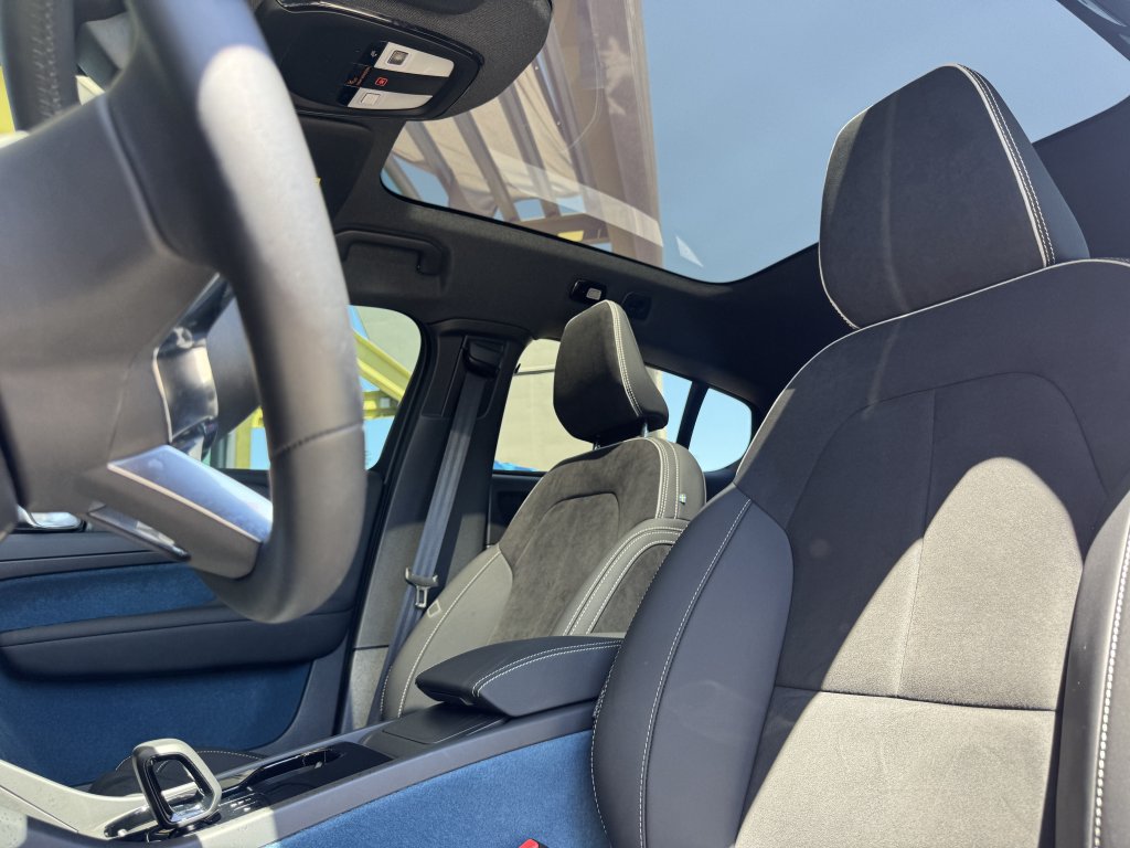 Used 2023 Volvo C40 P8 Recharge Ultimate AWD/4WD image 26