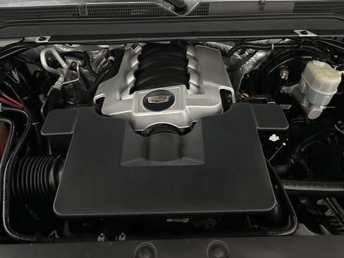 Used 2016 Cadillac Escalade Premium RWD image 7