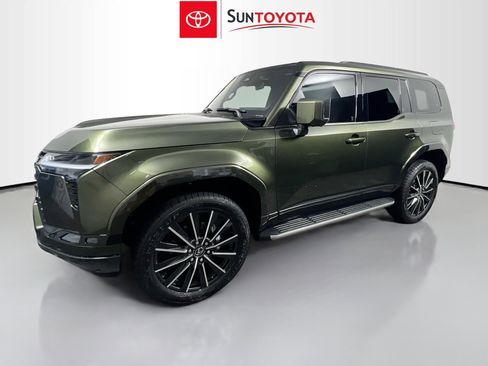 Used 2024 Lexus GX 550 w/ Accessory Package (2T) AWD/4WD image 9