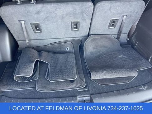 Used 2023 Chevrolet Traverse LT image 33