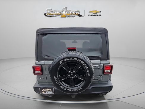 Used 2020 Jeep Wrangler Sport image 9