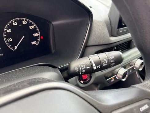 Used 2025 Honda CR-V EX image 18