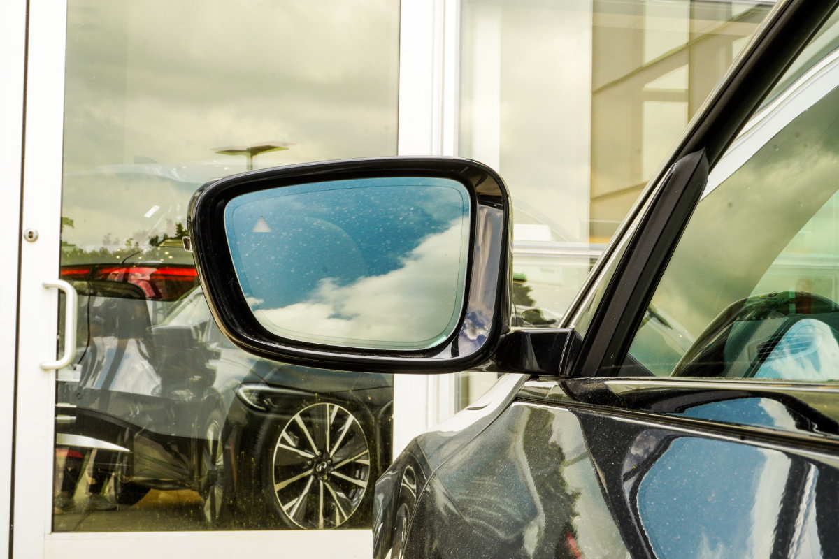 Used 2023 BMW i4 eDrive35 RWD image 14