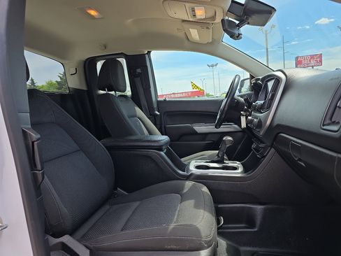 Used 2020 Chevrolet Colorado LT w/ Safety Package image 20