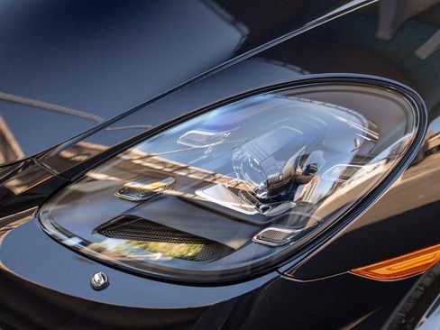 Used 2025 Porsche 718 Cayman image 29