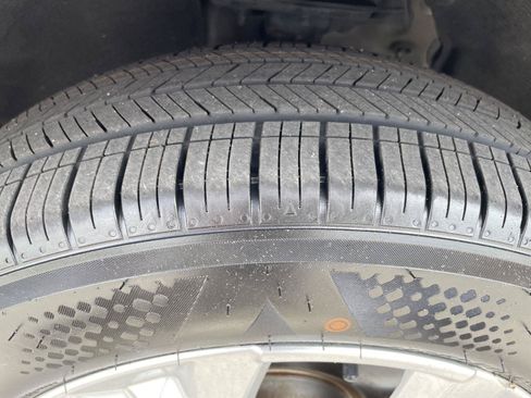 Used 2024 Honda HR-V LX image 11