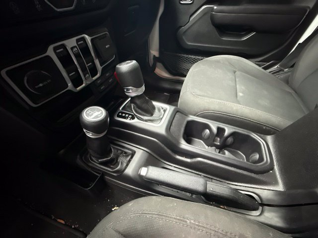 Used 2018 Jeep Wrangler Unlimited Sport S AWD/4WD image 21