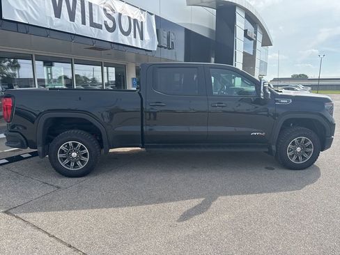 Used 2025 GMC Sierra 1500 AT4 w/ AT4 Premium Package AWD/4WD image 5