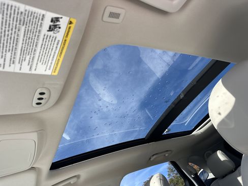 Used 2019 Ford Edge Titanium w/ Equipment Group 301A image 35