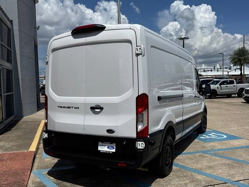 Used 2024 Ford Transit 250 148 Medium Roof RWD image 4