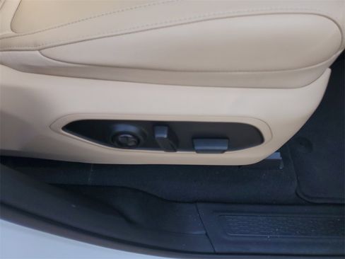 Used 2022 Jeep Grand Cherokee Limited image 38