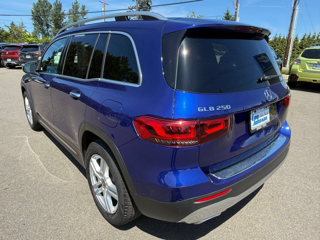Used 2020 Mercedes-Benz GLB 250 4MATIC image 3