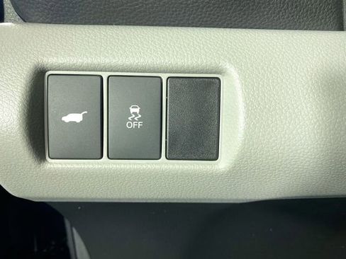 Used 2025 Honda Pilot Touring image 14