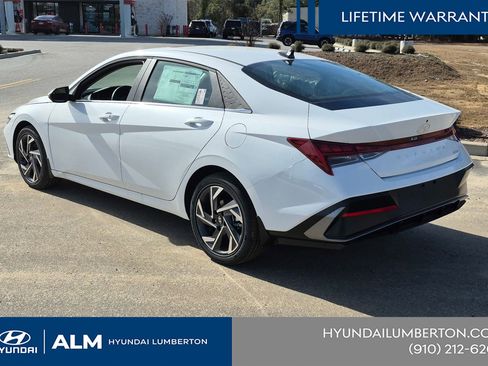 New 2026 Hyundai Elantra Limited FWD image 10