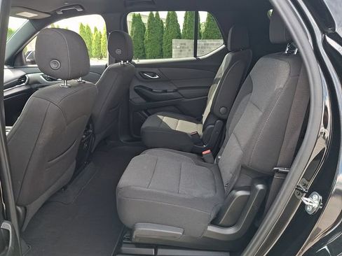 Used 2023 Chevrolet Traverse LT AWD/4WD image 11