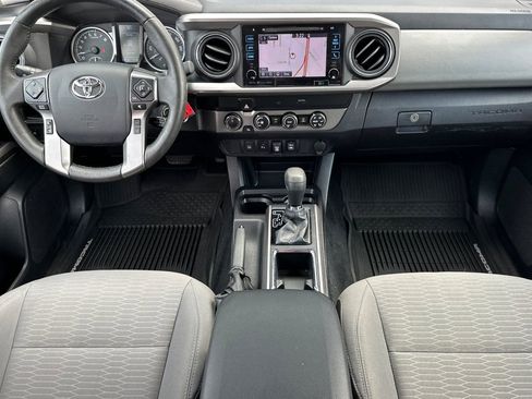 Used 2019 Toyota Tacoma SR5 AWD/4WD image 13
