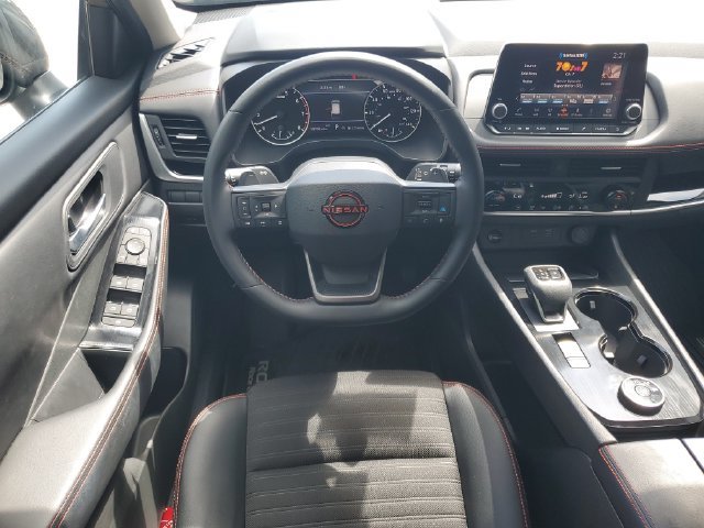 Certified 2026 Nissan Rogue SV AWD/4WD image 28