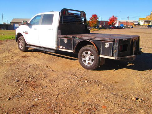 Used 2018 RAM 2500 Big Horn image 2