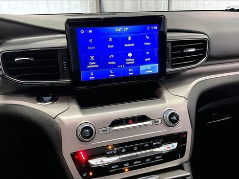 Certified 2023 Ford Explorer XLT w/ Equipment Group 202A image 6