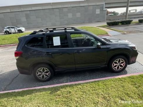 Used 2019 Subaru Forester Premium image 6
