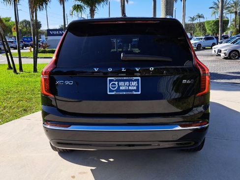 Used 2025 Volvo XC90 B6 Plus image 5