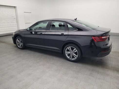 Used 2024 Volkswagen Jetta SE image 3