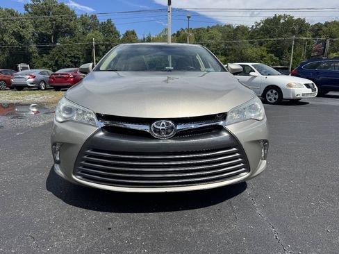 Used 2017 Toyota Camry LE FWD image 3