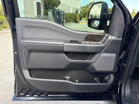 Used 2024 Ford F250 Lariat w/ Lariat Ultimate Package AWD/4WD image 22