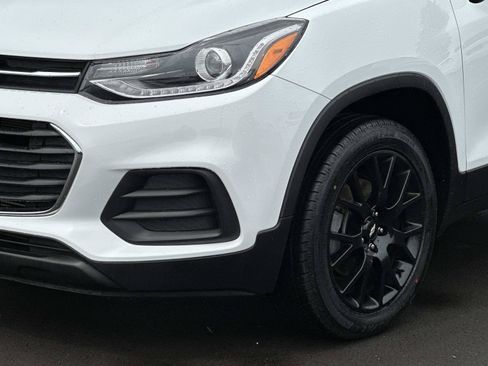 Certified 2022 Chevrolet Trax LT w/ Premium Seat Package AWD/4WD image 7